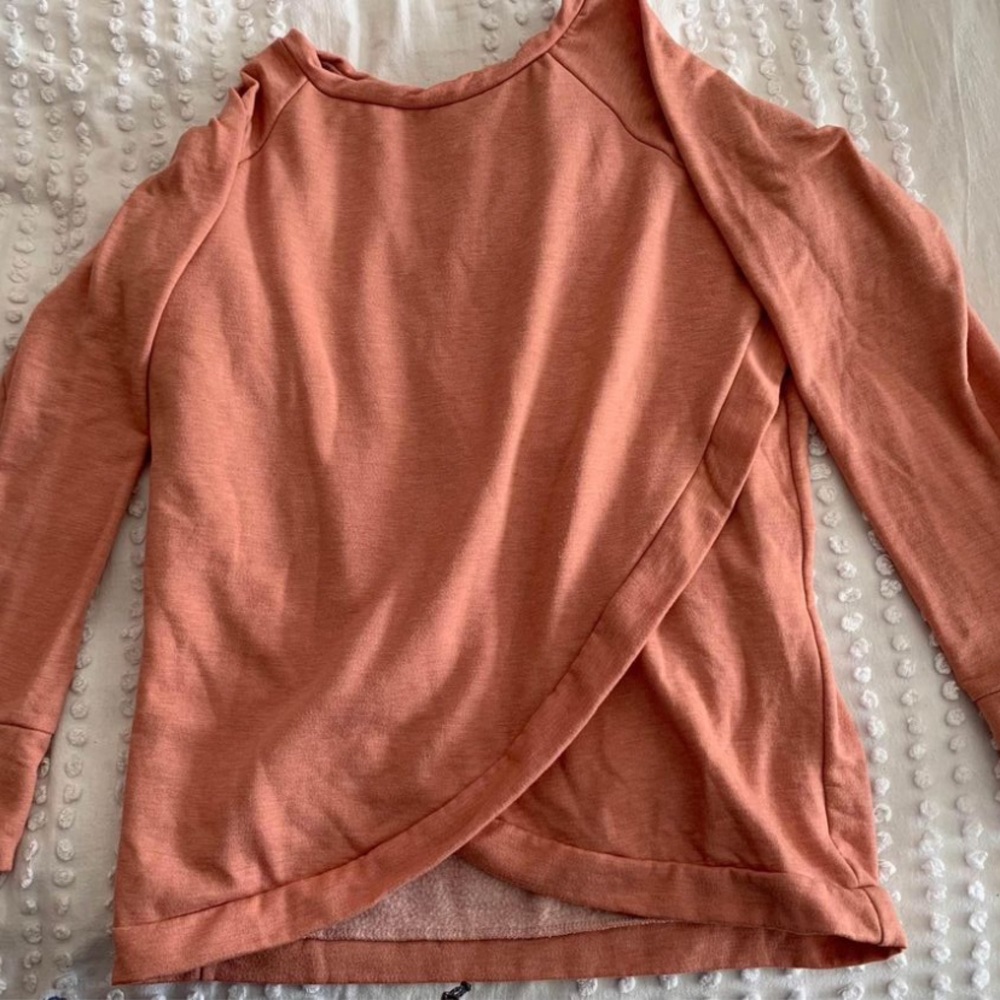 BaoBei (now LoveSteady) maternity/nursing sweatshirt